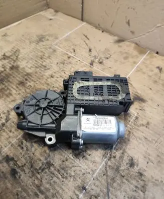 Citroen C4 I Picasso Front door window regulator motor 9654087680 400963C