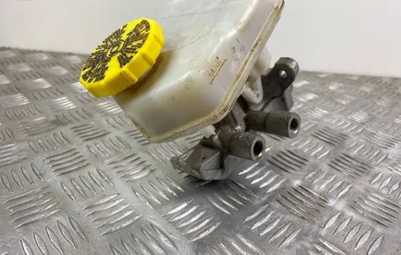 Dodge Durango Master brake cylinder