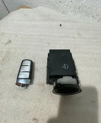 Volkswagen PASSAT B6 Ignition lock 3C0905843Q 3C0905843