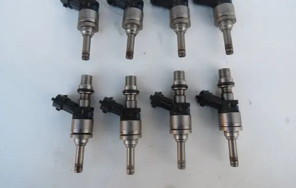 Porsche Cayenne (9PA) Fuel injectors set 94811012830 0820910924 103507508