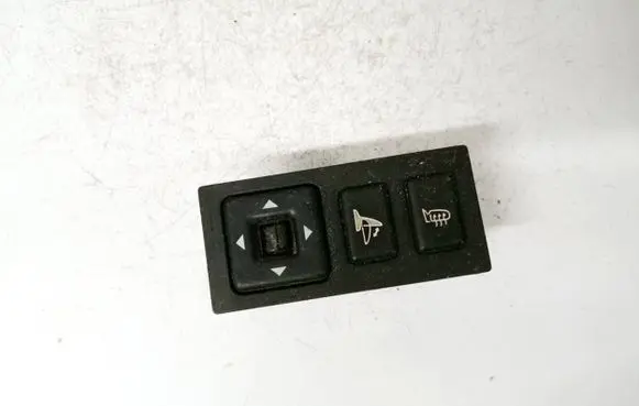 Isuzu Trooper Windscreen/window heater switch