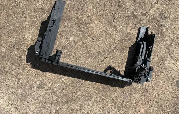 BMW 7 F01 F02 F03 F04 Radiator support slam panel bracket 7575245