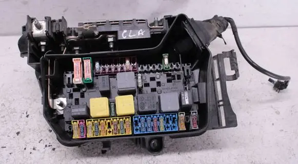 Mercedes-Benz CLA C117 X117 W117 Fuse module A2465403803