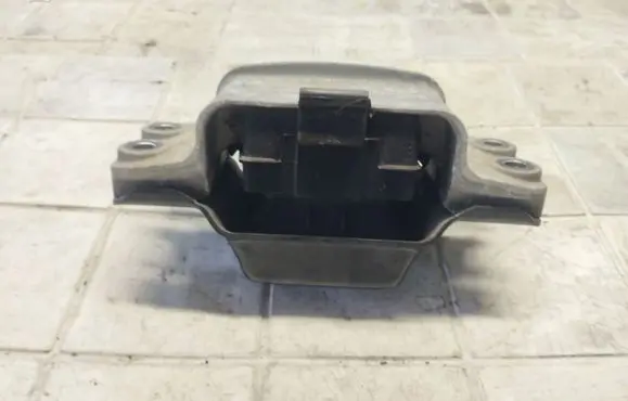 Volvo S60 Engine mount bracket 1K0199555