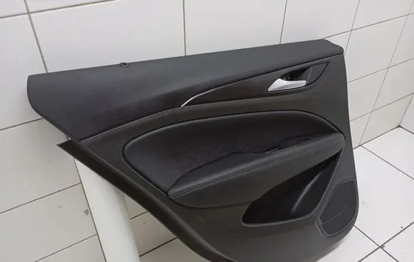 Opel Insignia B Rear door card panel trim 39206305