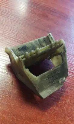 BMW 5 E39 Radiator mount bracket 2247895