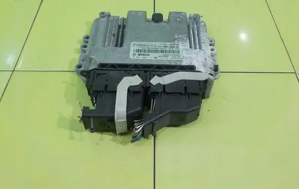 Ford Focus Engine control unit/module CV6112A650ANE