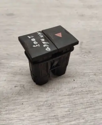 Ford Mondeo Mk III Hazard light switch