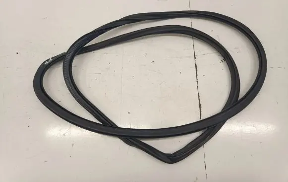Audi A8 S8 D4 4H Front door rubber seal