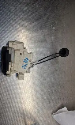 Audi A4 S4 B7 8E 8H Front door lock 8E1837016AA