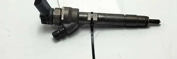 BMW X6 F16 Fuel injector 7810702