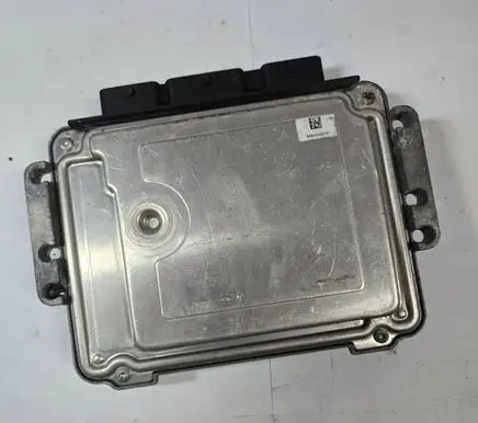 Ford Focus Engine control unit/module 8M5112A650XC 0281015242