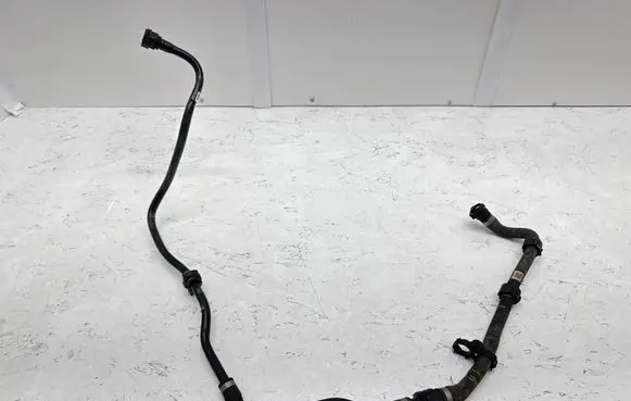 BMW 4 F36 Gran coupe Engine coolant pipe/hose 8673993