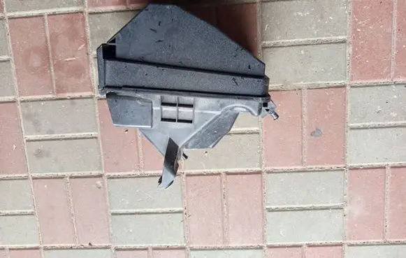 Air filter box