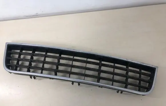 Audi A6 S6 C5 4B Front bumper lower grill 4B0807683L