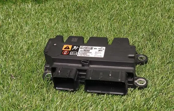 Opel Zafira C Airbag control unit/module 13589689 775799950