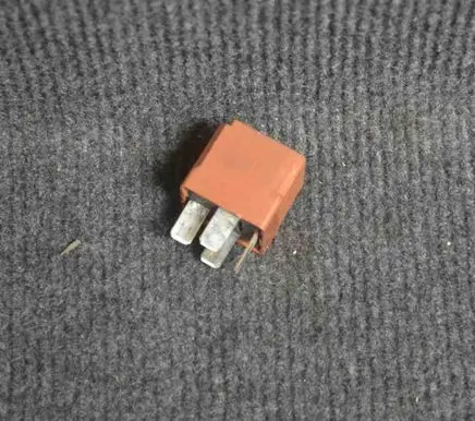 Opel Vectra C Other relay 90491314 4R000779405