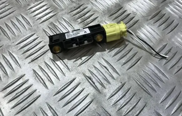 Nissan Micra Airbag deployment crash/impact sensor 0285003019 98830ay000