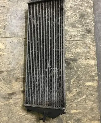 Land Rover Discovery Intercooler radiator