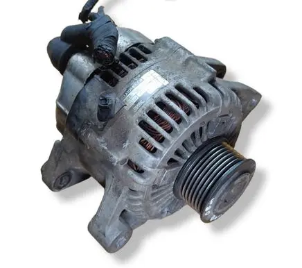 KIA Sorento Generator/alternator 373004A300
