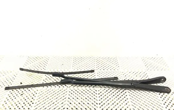 BMW 5 G30 G31 Front wiper blade arm