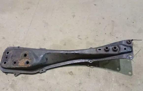 Toyota Corolla Verso AR10 Front subframe 