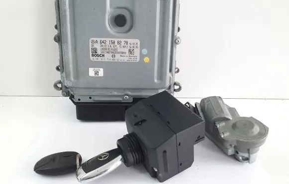 Engine ECU kit and lock set