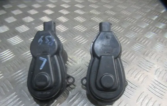 Audi RS4 B7 Front Brake Caliper Pad/Carrier 8K0998281A32335475