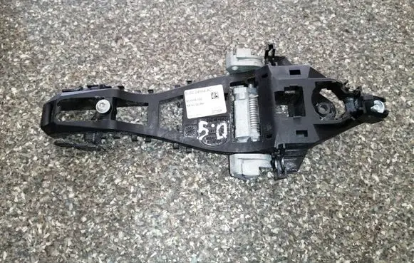 Rear door exterior handle/bracket
