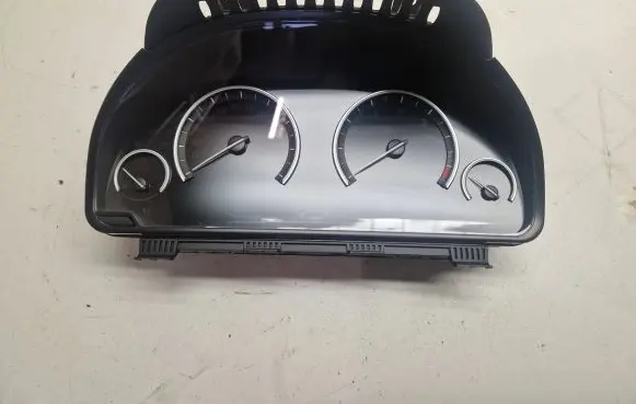BMW X5 F15 Speedometer (instrument cluster) 17388410 6844041 0263726435