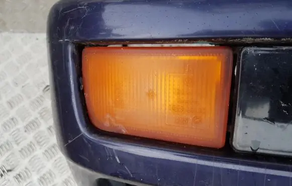 Volkswagen Golf III Front indicator light