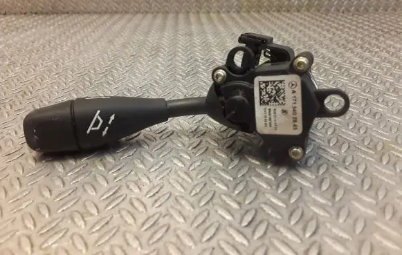 Mercedes-Benz SLK R171 Steering wheel adjustment handle/lever 1715402945 A1715402945