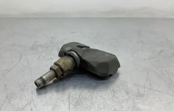 BMW 5 E60 E61 Tire pressure sensor 6781847