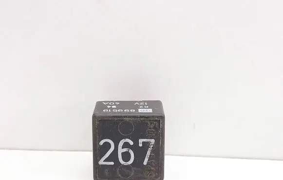 Audi A6 S6 C4 4A Other relay 443919578C