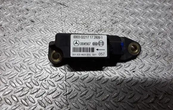 Mercedes-Benz C W203 Airbag deployment crash/impact sensor 0018204426