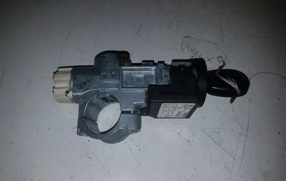 Nissan X-Trail T30 Ignition lock