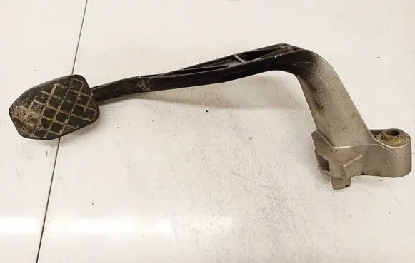 Skoda Superb B5 (3U) Clutch pedal 8D1721316H