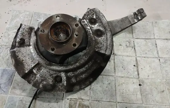 BMW 7 F01 F02 F03 F04 Front wheel hub