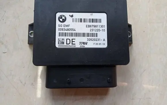 BMW 5 F10 F11 Hand brake control module 231220 32620231