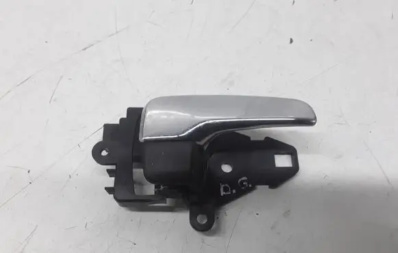 Mitsubishi Grandis Rear door interior handle MN105360