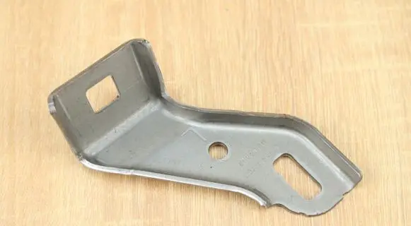 BMW 4 G22 G23 G24 G26 Fender mounting bracket 6816811N45