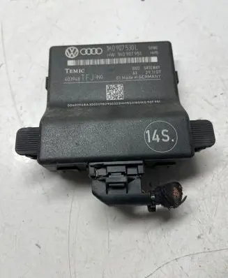 Audi A3 S3 8P Gateway control module 1K0907530L 403948 1K0907951