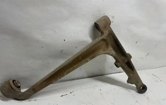 Volkswagen Multivan T4 Front lower control arm/wishbone 701407154