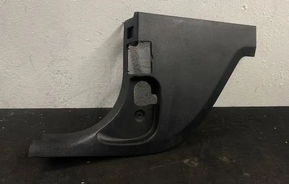 BMW 3 E90 E91 Foot area side trim 7066989 11242010