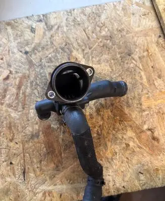 Volkswagen Polo V 6R Thermostat 03P121111E