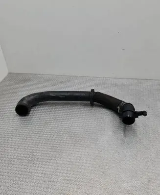 Land Rover Discovery 5 Intercooler hose/pipe FPLA98659C PA66GF35 6671057