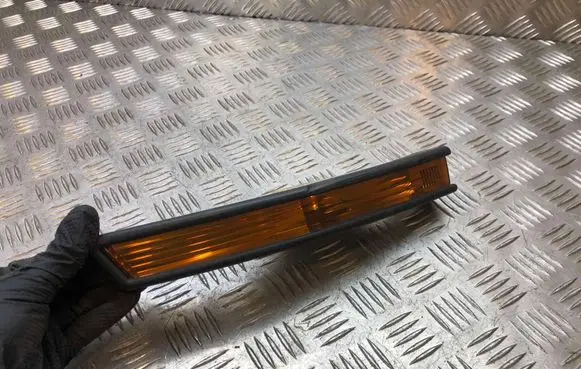 Front indicator light