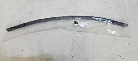 Mercedes-Benz E W213 Engine compartment rubber A2136280900