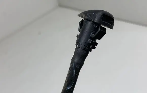 Hyundai i30 Windshield washer spray nozzle 