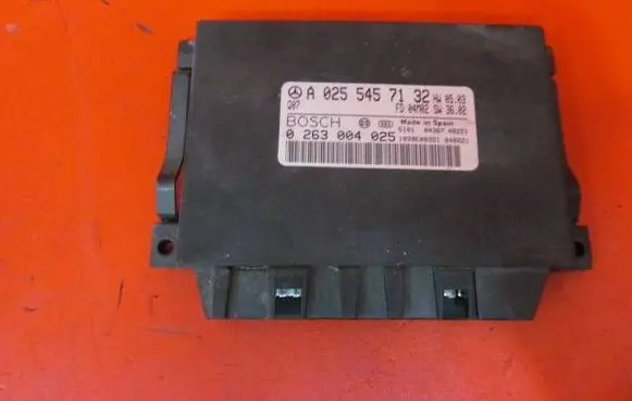 Mercedes-Benz E W211 Parking PDC control unit/module A0255457132 0263004025